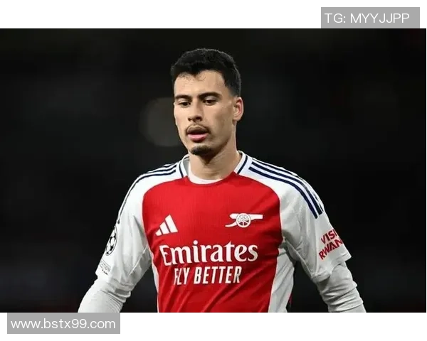 马丁内利的成长之路与未来展望：从天赋少年到足球明星的蜕变历程